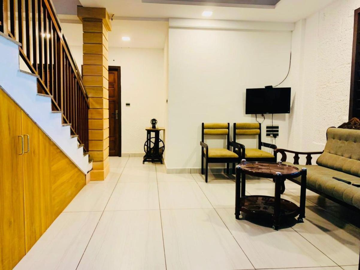 Five Bedroom Villa ムンナール エクステリア 写真
